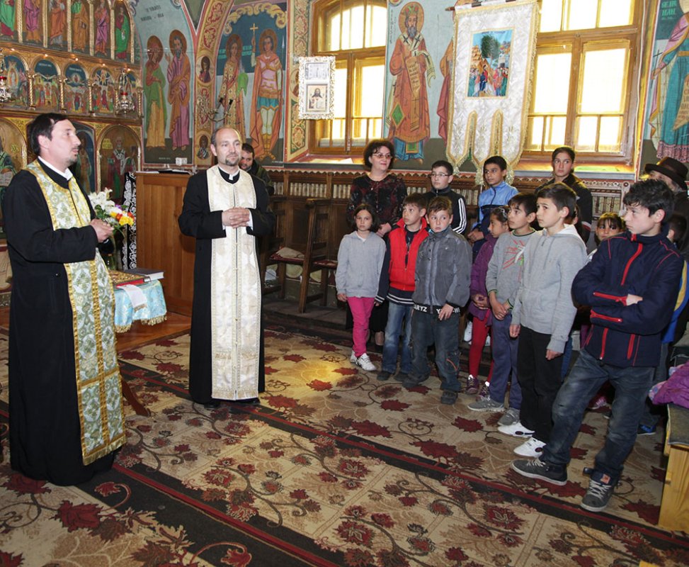 Un an de activitate socială în Turnişor 80104