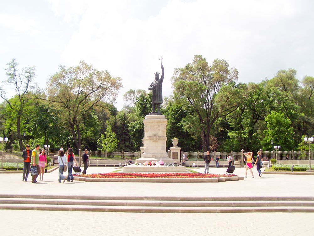 63% din populaţia Republicii Moldova vorbeşte limba română 80095