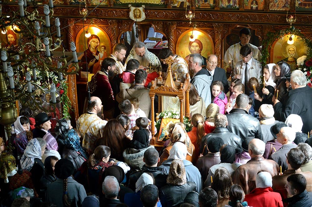 Prima slujbă săvârşită de un mitropolit la Parohia „Sf. Mina“ din Iaşi 80057