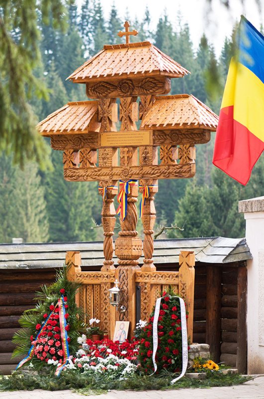 Purtătorii de biruinţă de la Fântâna Albă 80053