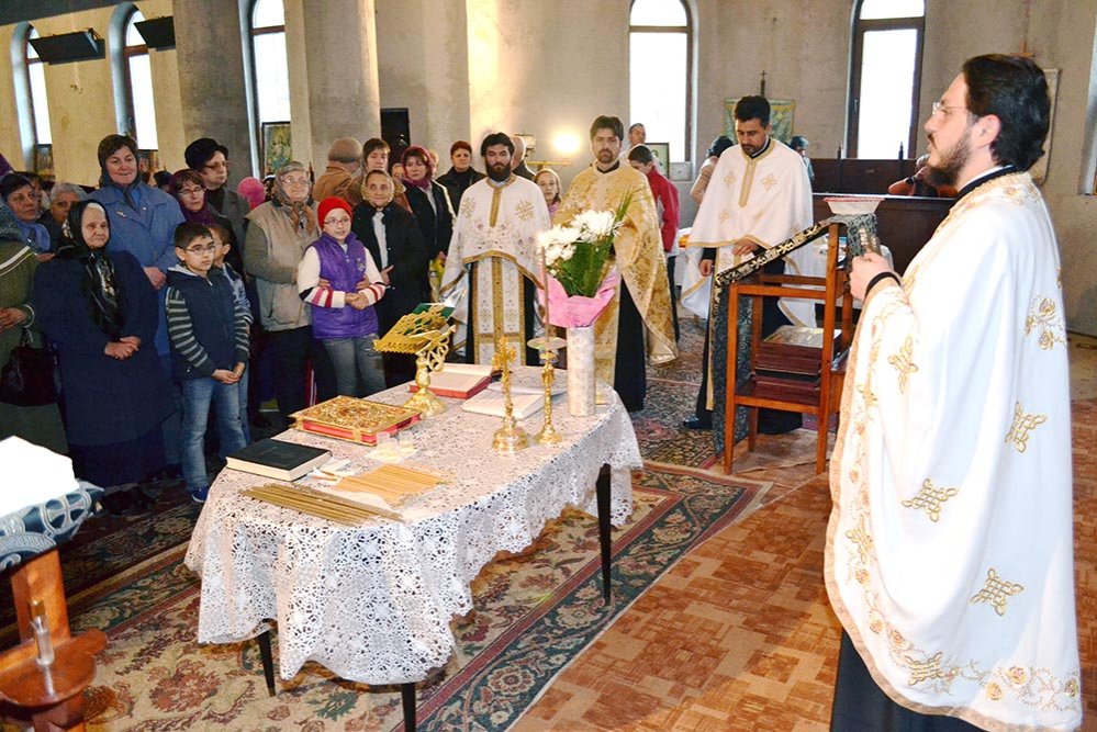 Săptămână duhovnicească la Parohia „Pogorârea Sfântului Duh“ din Reşiţa 80035