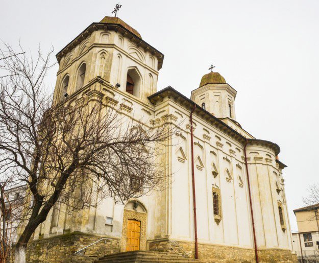 „Sfinţii Teodori” - biserică a cojocarilor ieşeni 79907