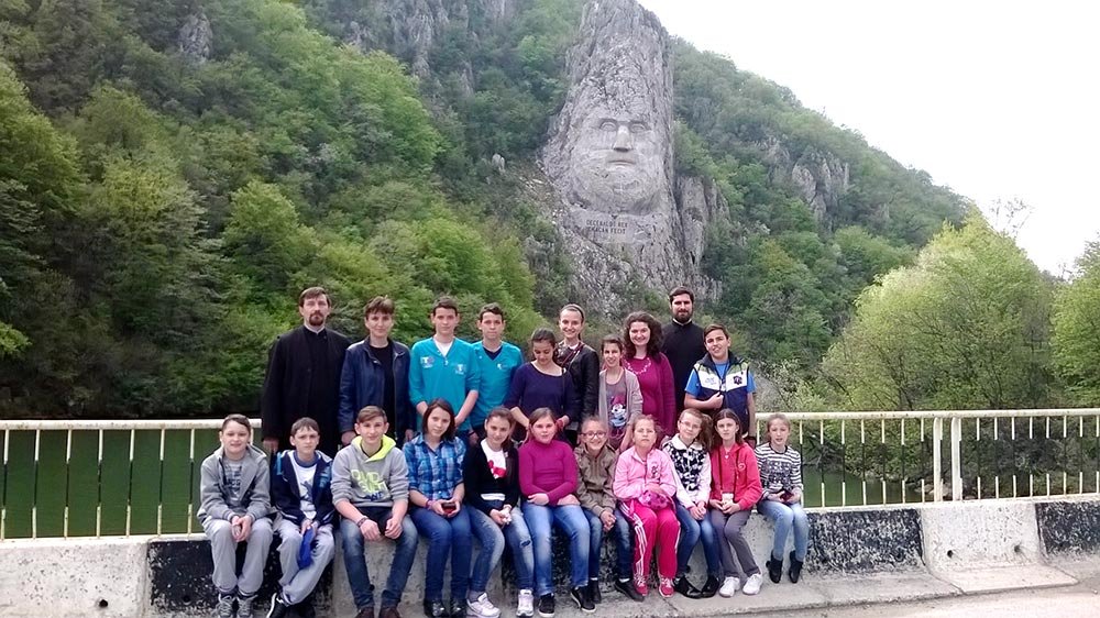 „Credinţa altfel“ sau cum putem să-L cunoaştem pe Hristos şi altfel 79779