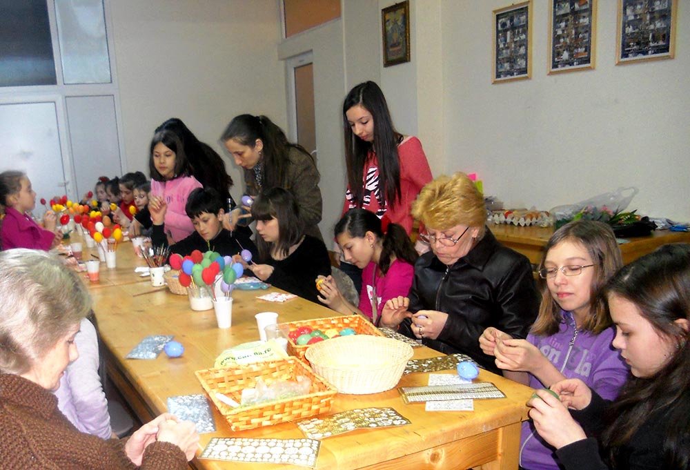 Expoziţie în parohia clujeană „Naşterea Domnului“  79773