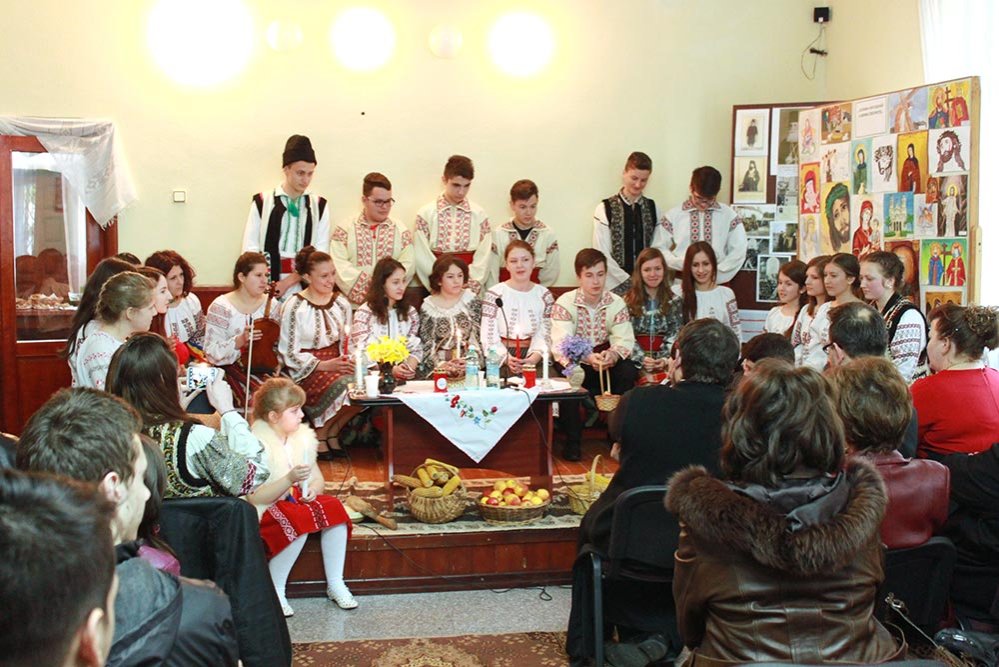 „Lumina Învierii“, la Protopopiatul Paşcani 79766