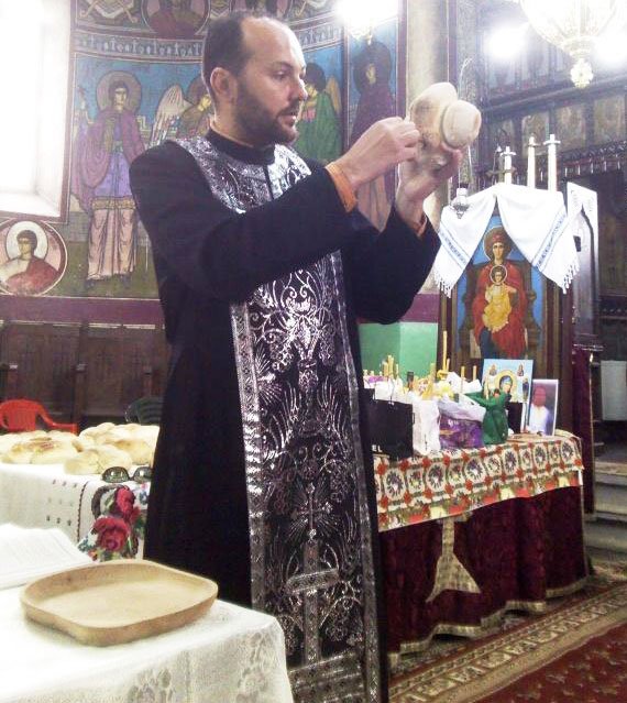 Proiectul catehetic „Pâinea vieţii“ în Episcopia Giurgiului 79697