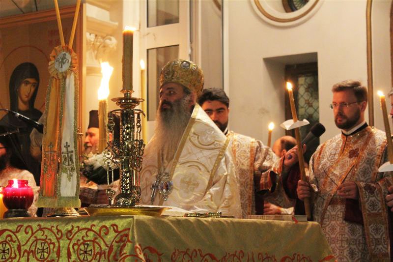 „Să mergeţi la casele dumneavoastră cu lumânarea în mână şi lumina în inimă“ 79623