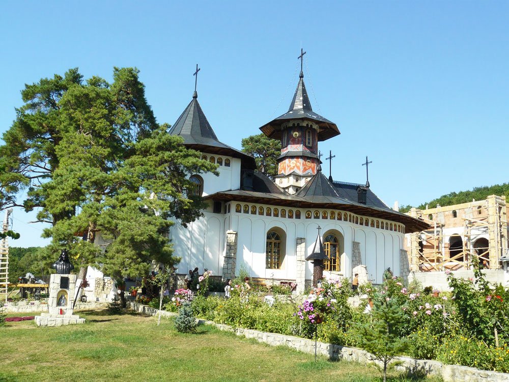 Moaştele Sfintei Chiriachi la hramul Mănăstirii Bujoreni 79575