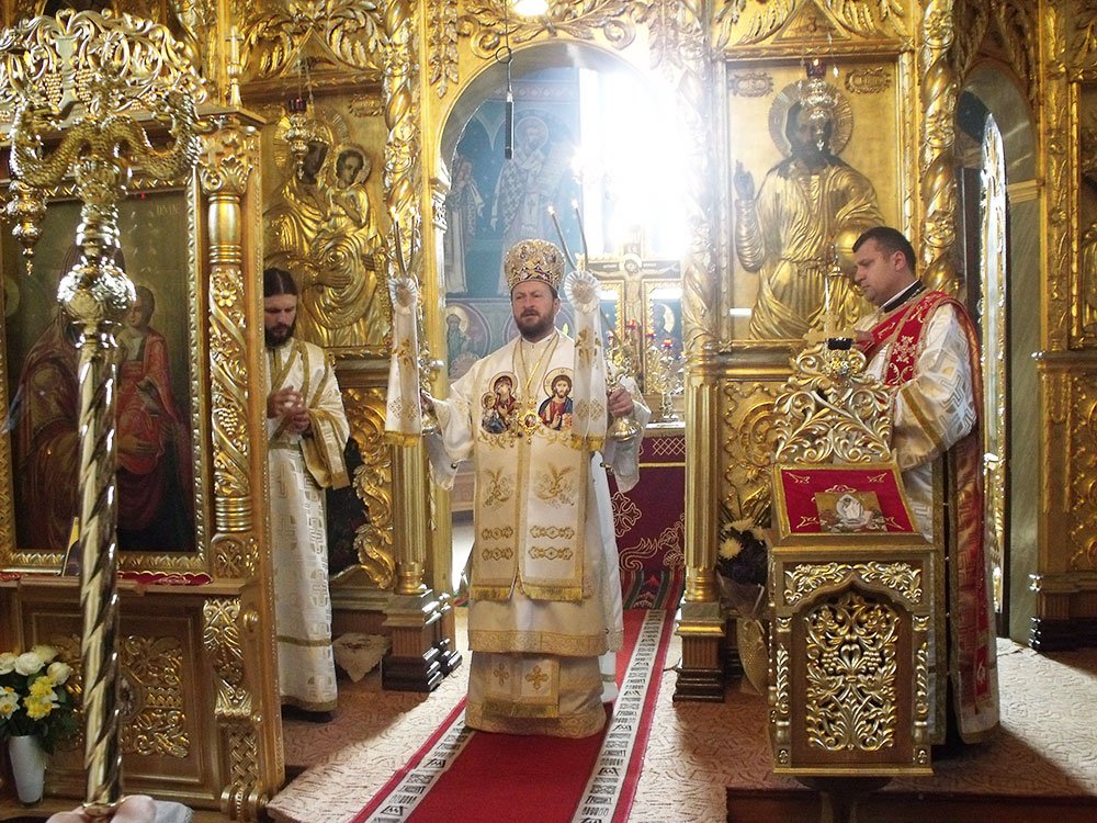 Prezenţă arhierească la Biserica „Sfântul Ilie“ din Bârlad 79599
