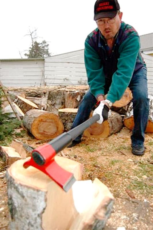 Toporul care despică aproape singur 79569