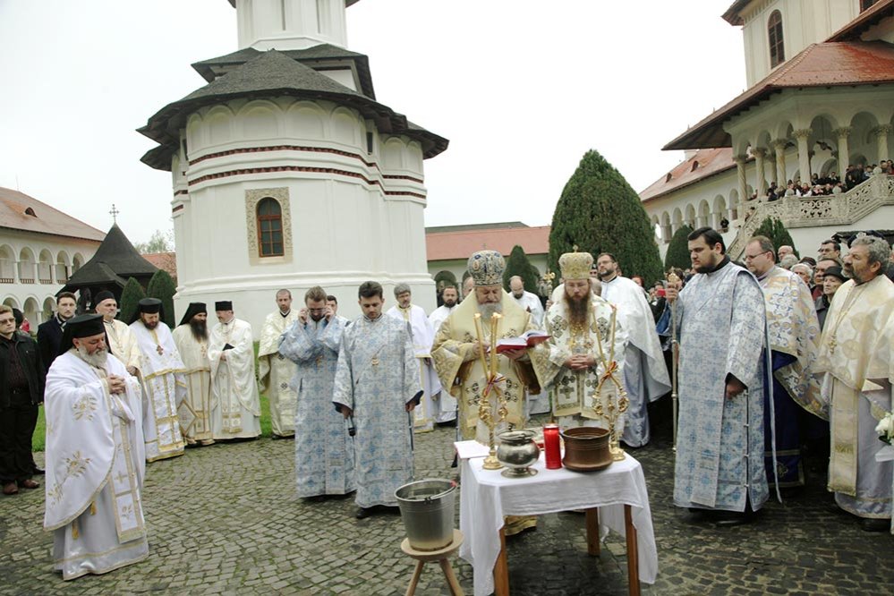 Sărbătoarea Izvorului Tămăduirii pe plaiuri transilvane 79530