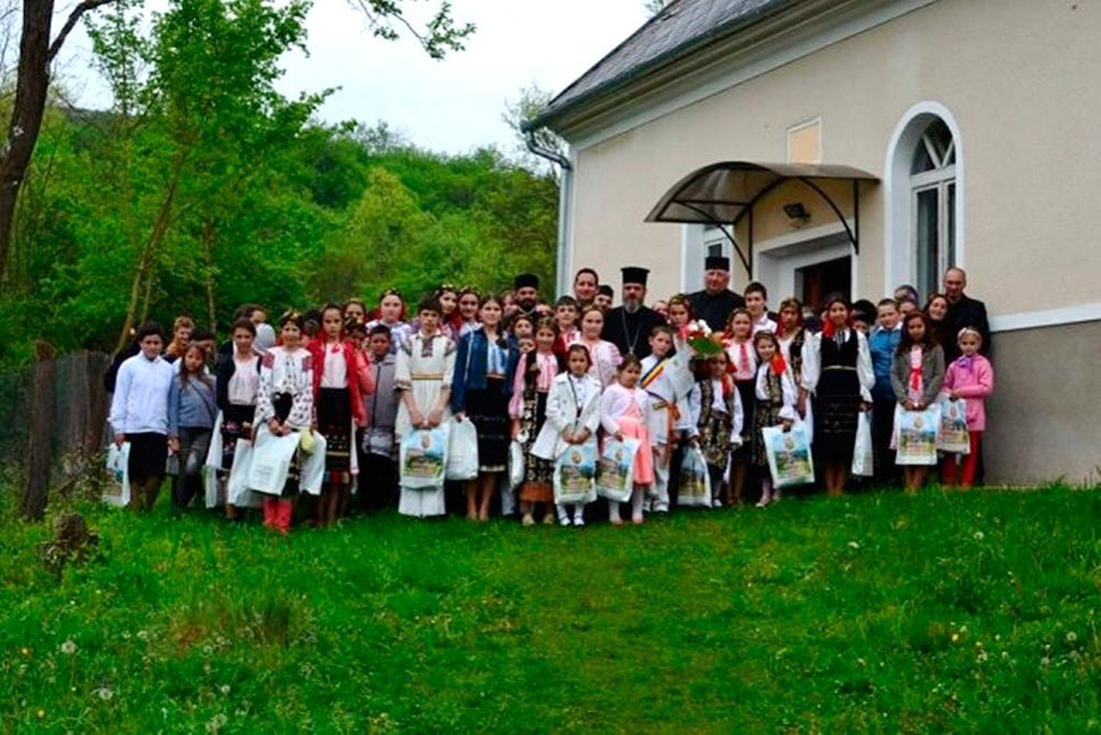 Proiectul „Lumina lui Hristos luminează tuturor“, în Episcopia Sălajului 79490