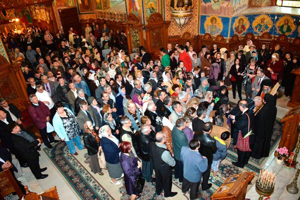 Pelerinaj închinat Maicii Domnului, la Roman 79476