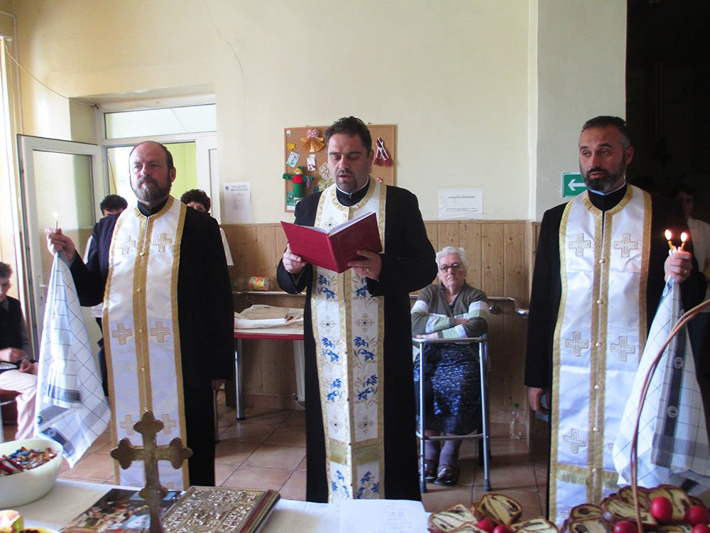 Eveniment social caritabil la Centrul de Îngrijire şi Asistenţă Socială Roman  79456