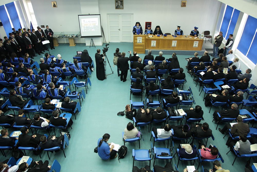 Simpozion Internaţional de Teologie la Alba Iulia 79377