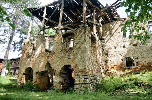 Au început lucrările de reabilitare a Mănăstirii Coşula 79344