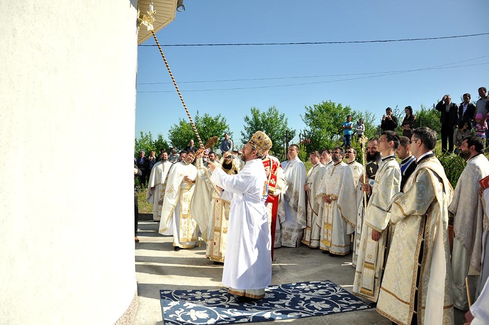 Binecuvântare arhierească în Parohia Crasna 79292