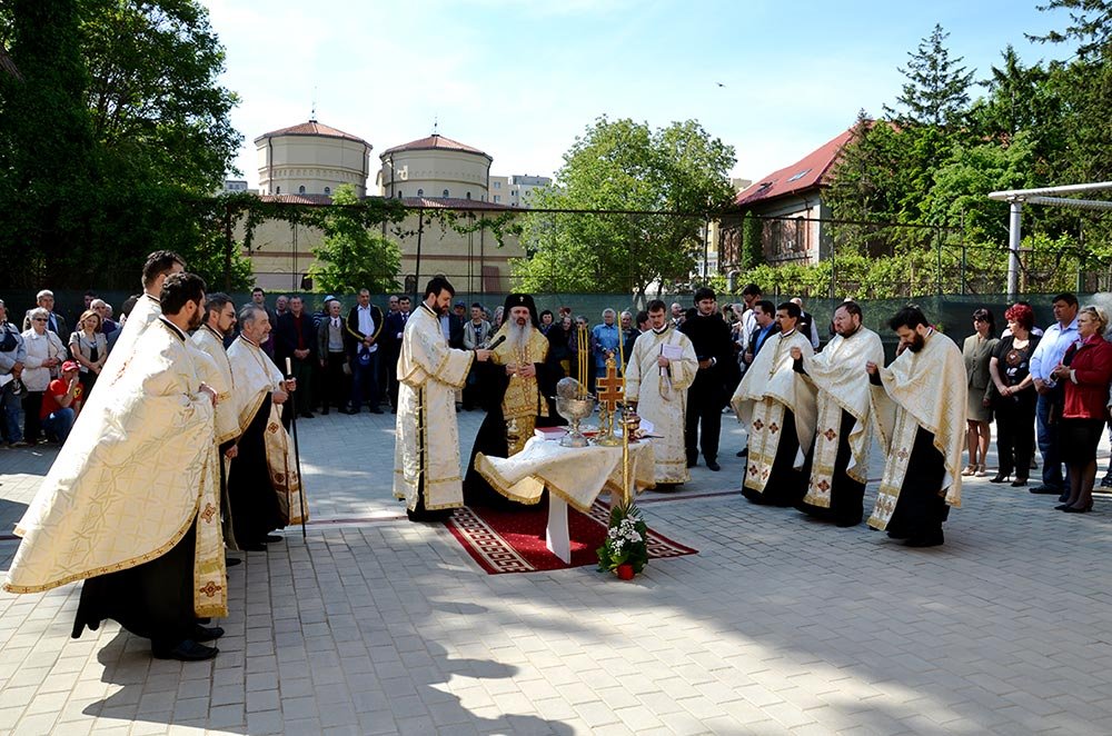 Primul centru de zi pentru persoane cu deficienţe de auz şi vorbire din regiunea Moldovei 79280