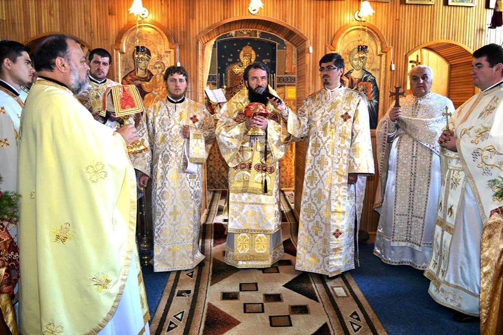 Slujiri arhiereşti în Protopopiatul Băile Herculane 79287
