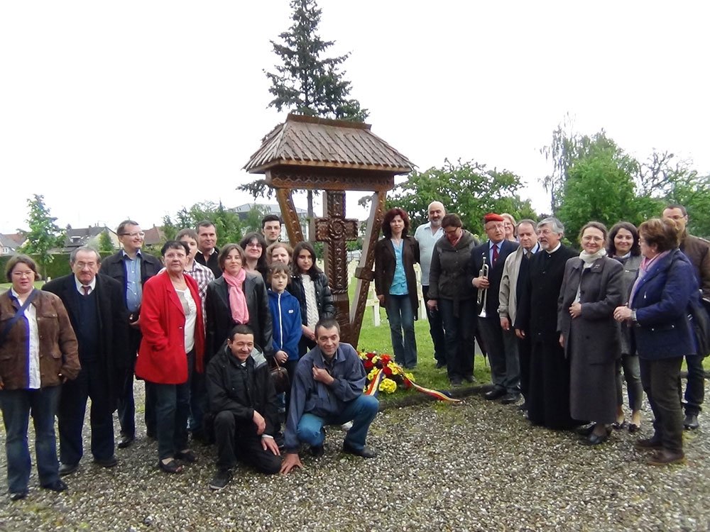 Militarii înmormântaţi la Haguenau au fost comemoraţi de românii din Strasbourg 79264