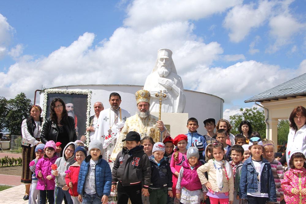 Melchisedec Ştefănescu, comemorat la Roman 79155