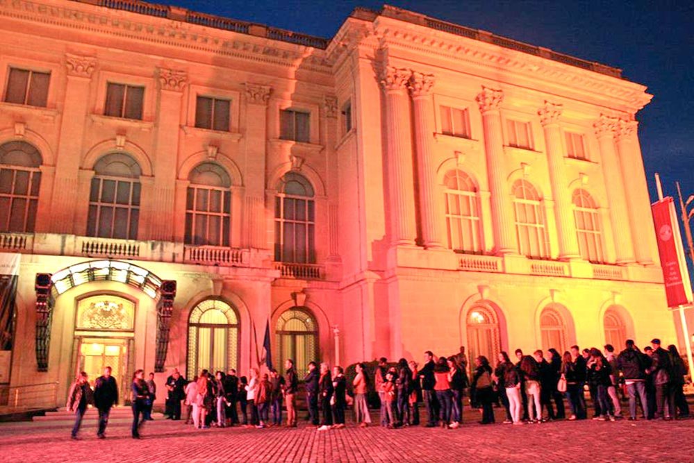 Din ce în ce mai mult public la „Noaptea Muzeelor” 79127