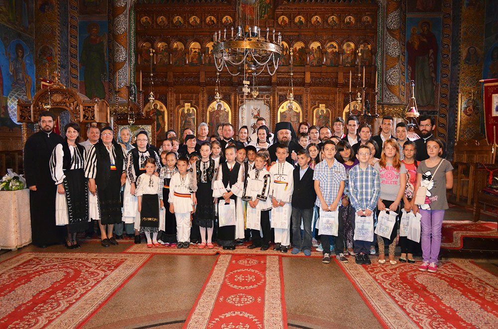 Concursul „Sfânta Euharistie - lumina vieţii creştine“, la Deva 79081