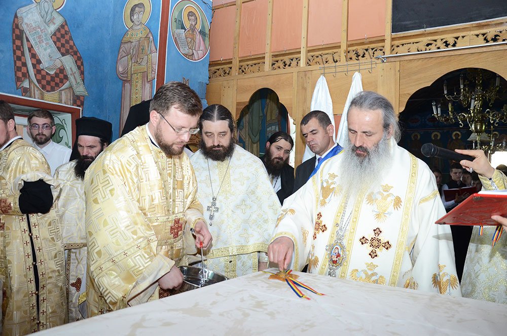 Biserica Mănăstirii Şoldana, sfinţită de IPS Părinte Teofan 79037