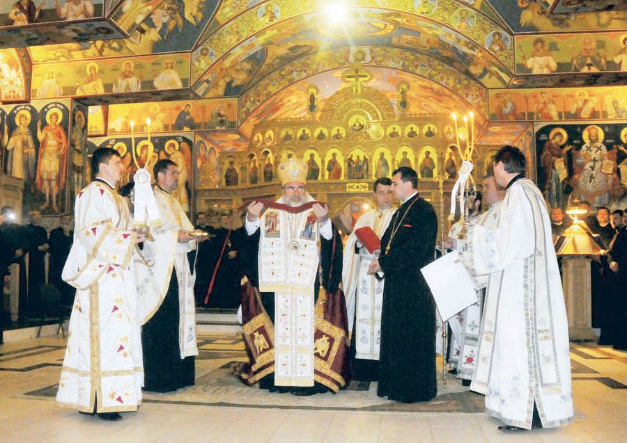 Hirotesia noului protopop al Protopopiatului Bacău 79039
