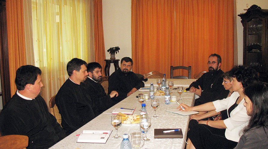 Colaborarea eficientă între preoţi şi profesorii de religie, dezbătută la Iaşi 79015