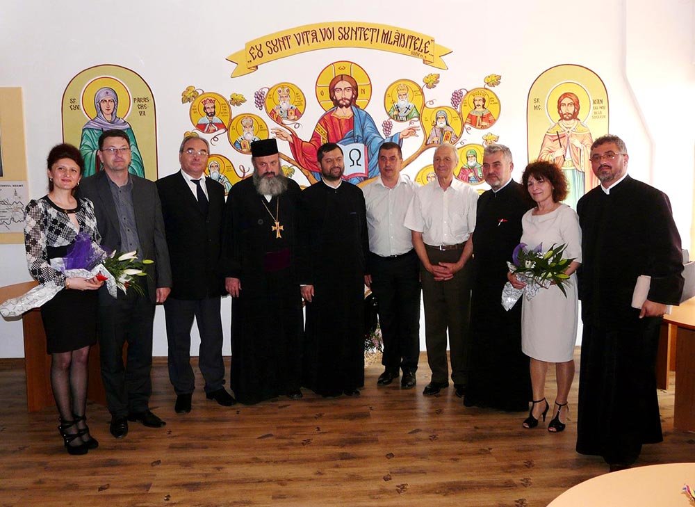 Activităţi misionar-educaţionale desfăşurate la liceul din Roznov 78987