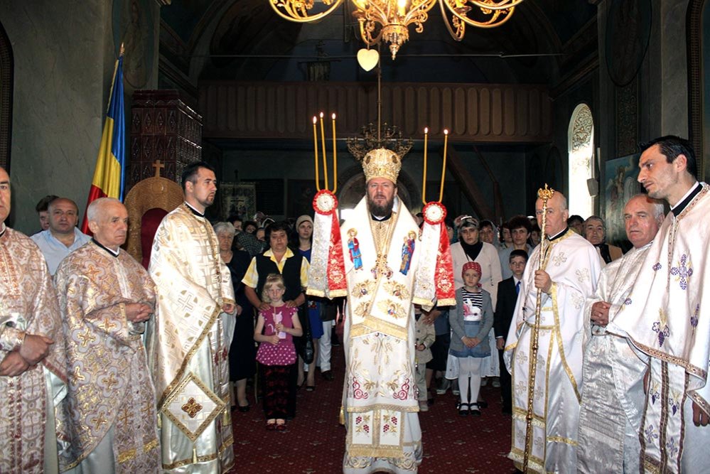 Sfinte Liturghii arhiereşti în Mitropolia Olteniei 78970
