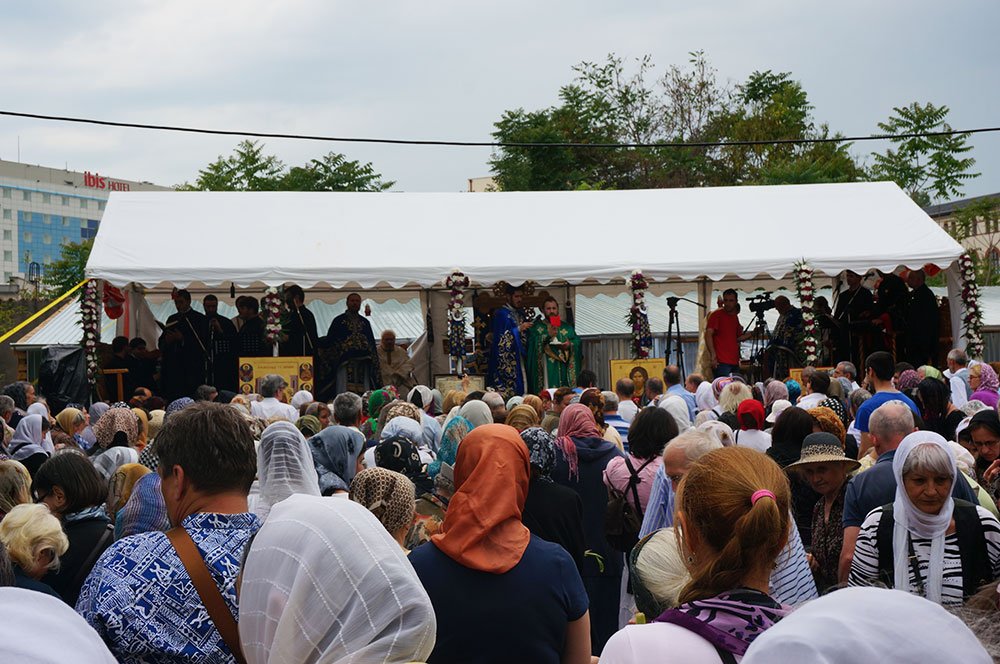 Hramul capelei Maternităţii Polizu din Bucureşti 78956