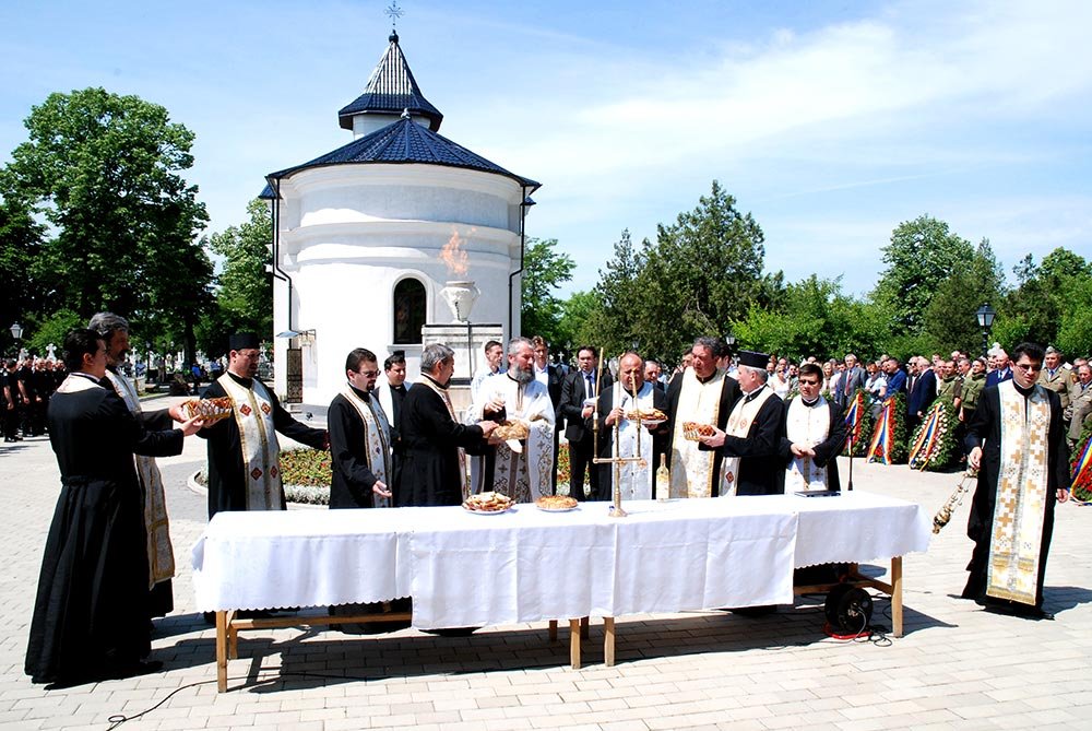 Omagiu pentru eroii neamului, la Vaslui şi Bârlad 78885