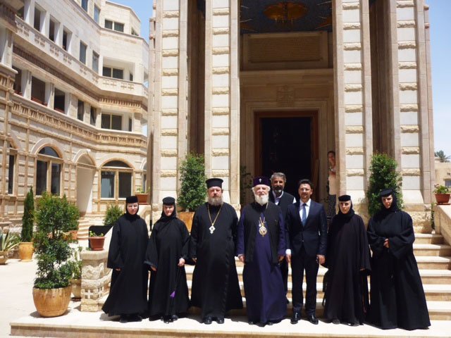 Prezenţă arhierească la Aşezămintele româneşti din Ţara Sfântă 78891