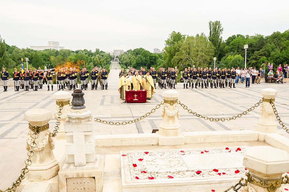 Ziua Eroilor, zi de pomenire şi recunoştinţă 78890