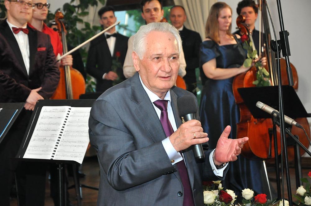 O zi a darurilor 78830