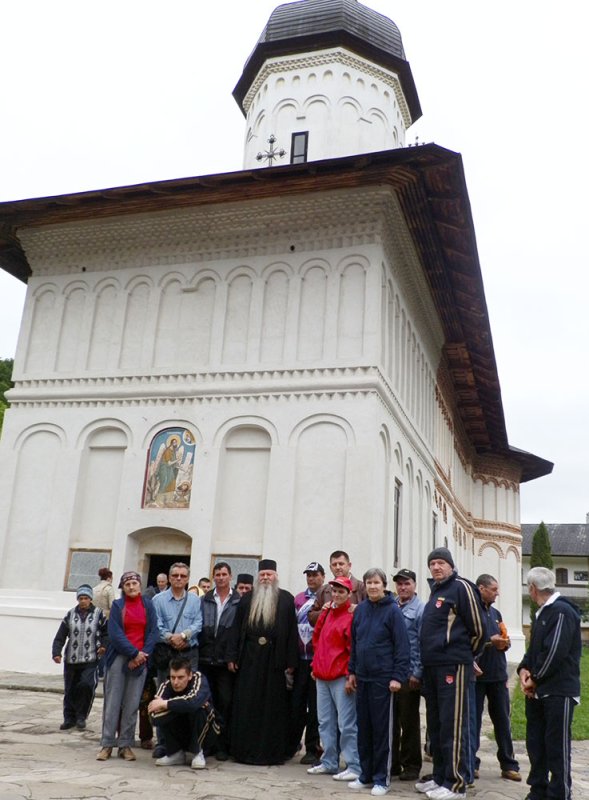 Pacienţii de la Bârnova, în pelerinaj la mănăstirile nemţene 78836