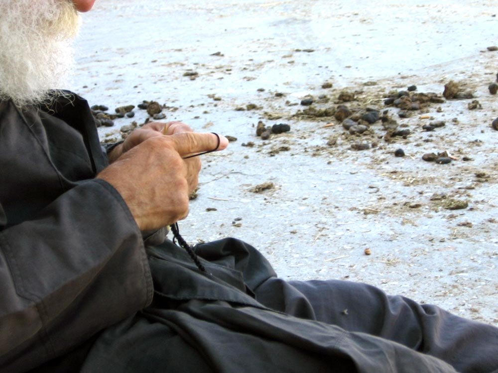 Avva Aios şi virtuţile contradictorii 78803