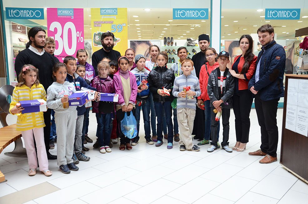 „Cadoul tău pentru noi, papuceii pentru ei“ 78778