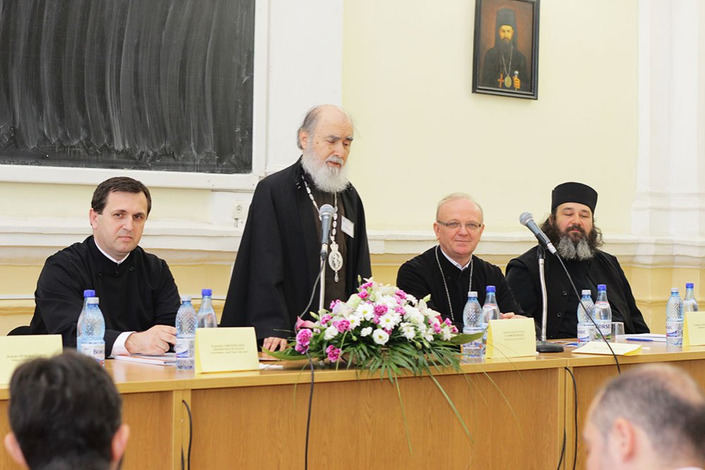 Simpozion internaţional dedicat Sfinţilor Brâncoveni la Arad 78713