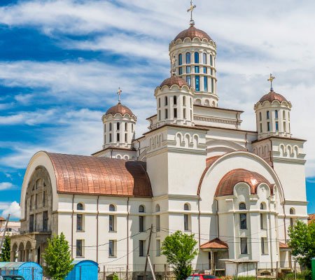 Slujire arhierească în catedrala din Oneşti 78704