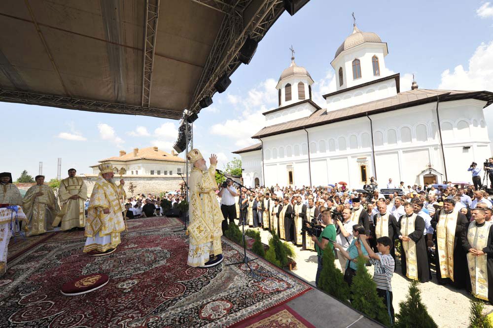 Pelerinaj istoric în Arhiepiscopia Târgoviştei 78663