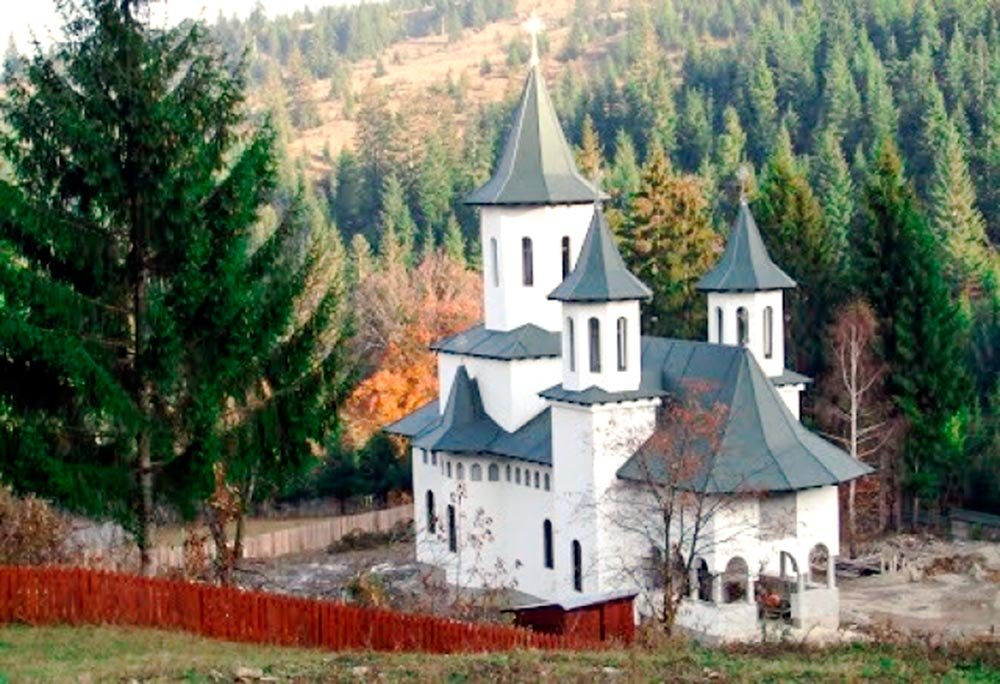 Slujire arhierească la Mănăstirea Cotumba  78686