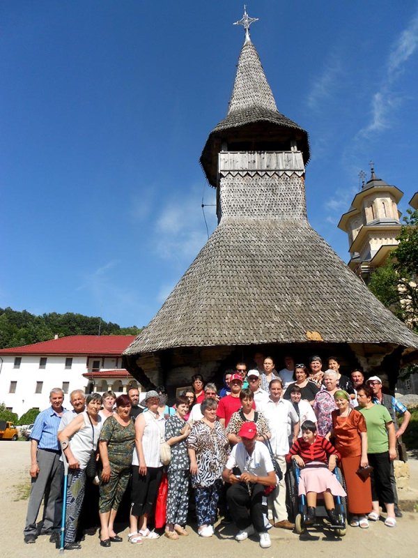 Persoane cu dizabilităţi, în pelerinaj 78588