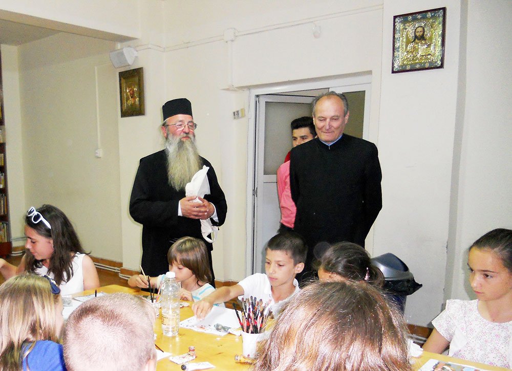 Copii filantropi în parohia clujeană „Naşterea Domnului“ 78550