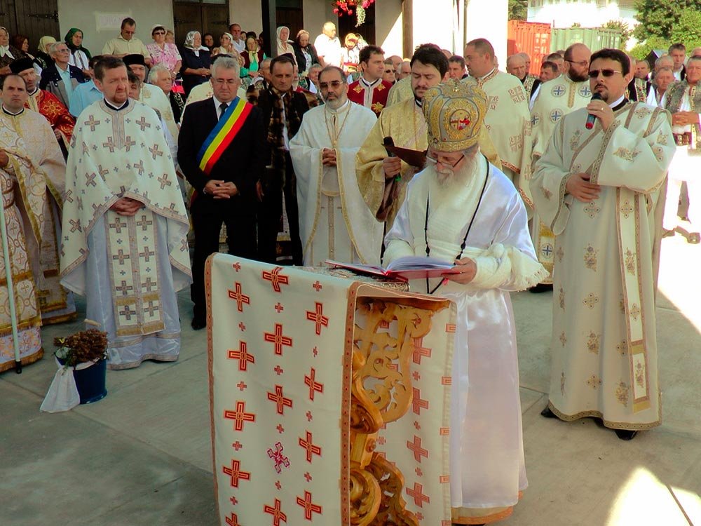 Biserica din cartierul sucevean Obcini va fi târnosită 78463