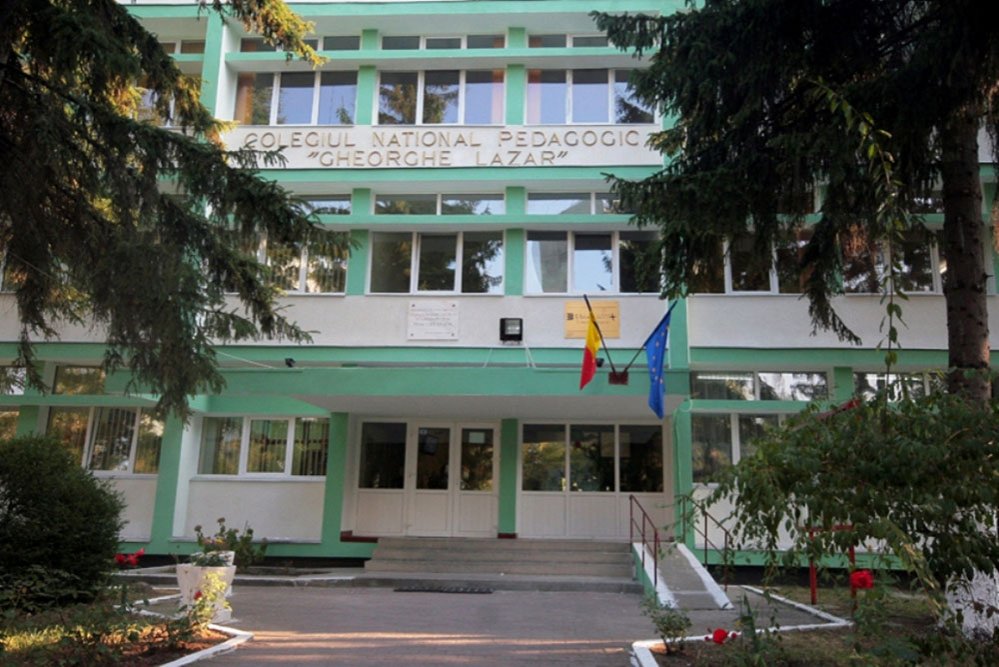 Liturghie arhierească la Colegiul Naţional Pedagogic clujean 78392