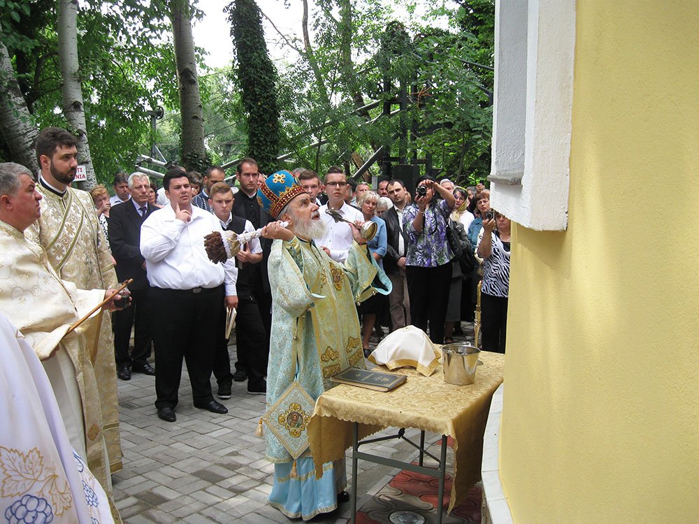 Slujiri arhiereşti în Duminica Sfinţilor Români 78373