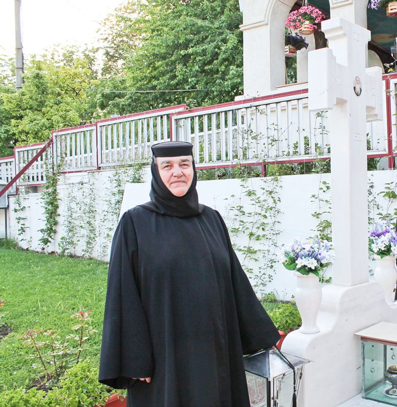 „Noi, oamenii, suntem slabi, dar mari minuni face Dumnezeu“ 78353